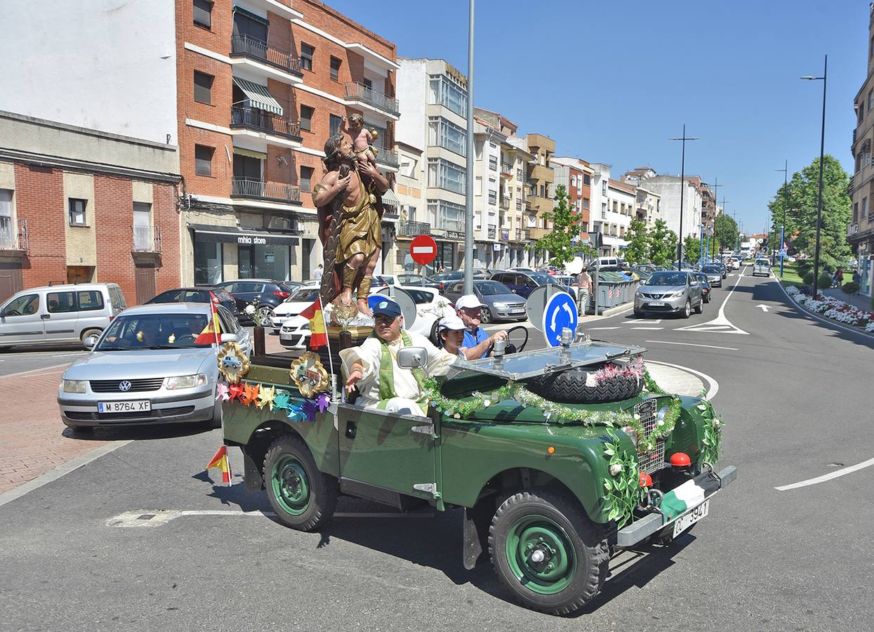 Procesión motorizada con el santo