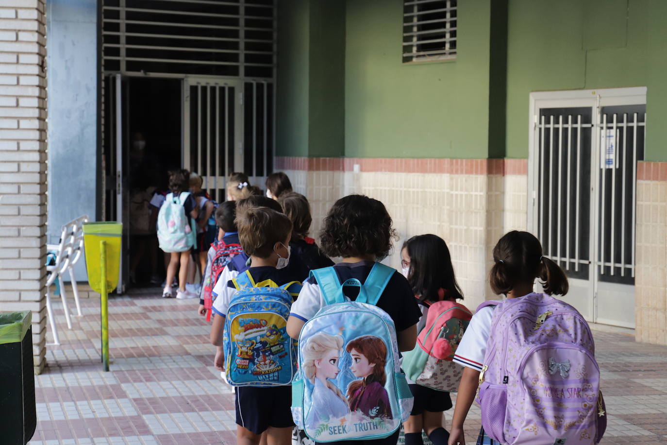Para algunos fue el primer día de colegio.