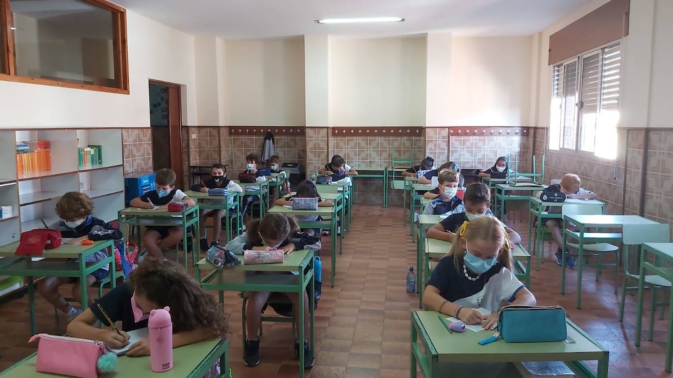 Aula del colegio Sagrado Corazón en el primer día de colegio.