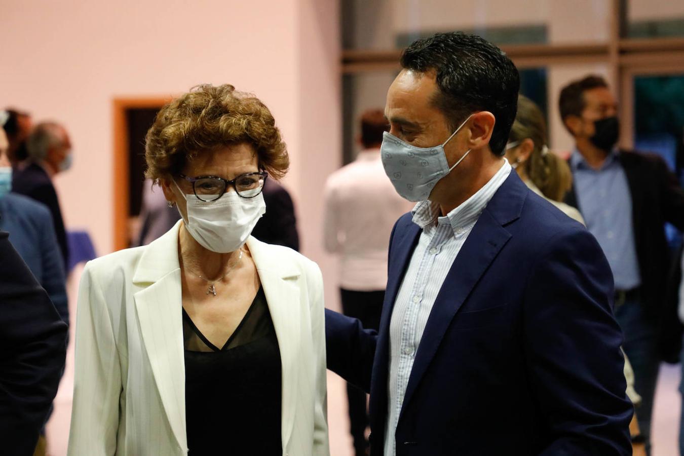 Un centenar de personas asistieron a la presentación