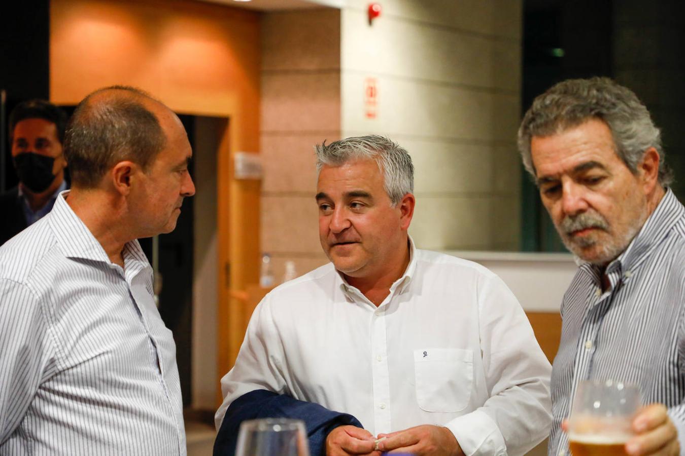 Un centenar de personas asistieron a la presentación