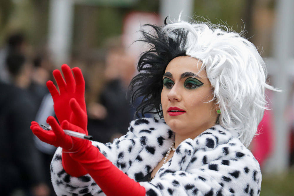 El mensaje de 'No a la guerra' estuvo presente en muchas de las comparsas. 