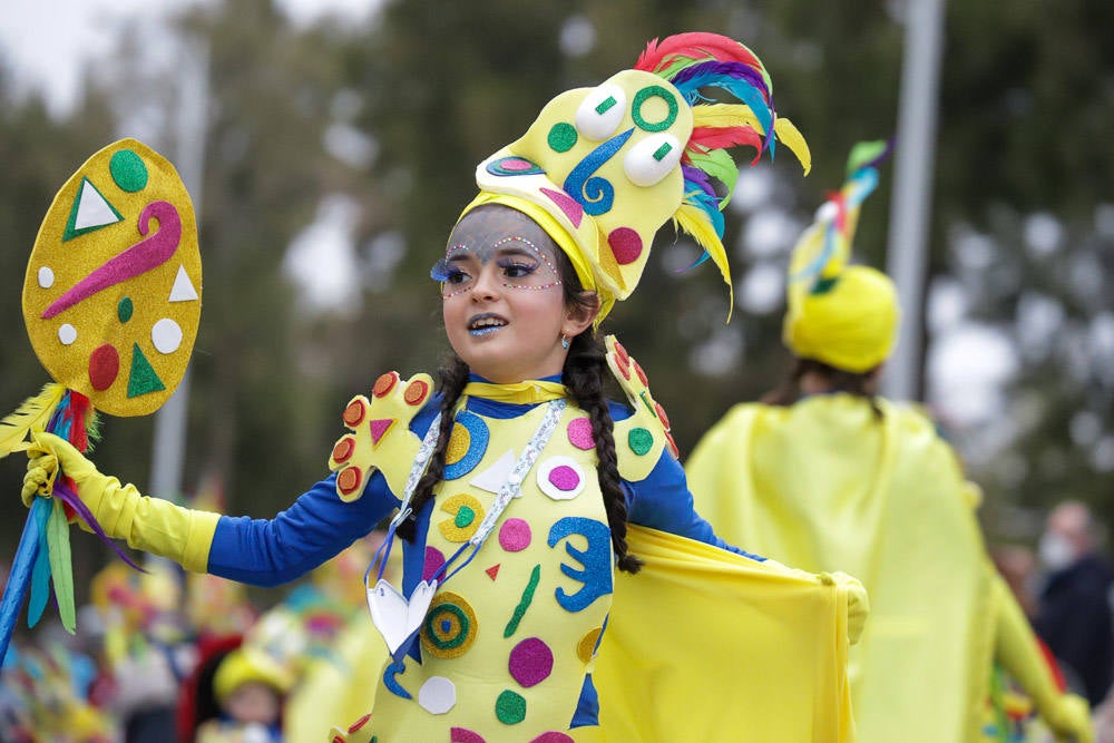 El mensaje de 'No a la guerra' estuvo presente en muchas de las comparsas. 