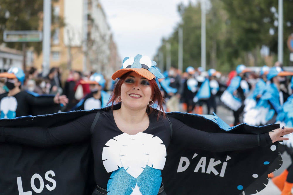 El mensaje de 'No a la guerra' estuvo presente en muchas de las comparsas. 