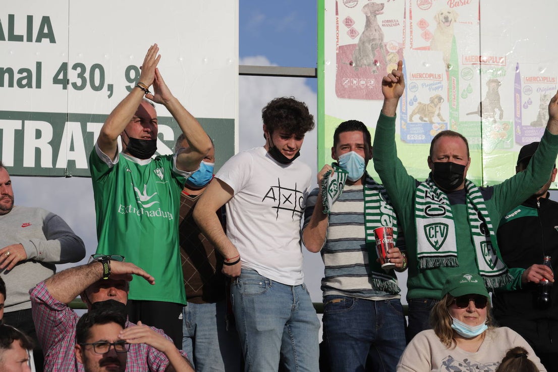 Ambas aficiones dieron un ejemplo de cordialidad. 
