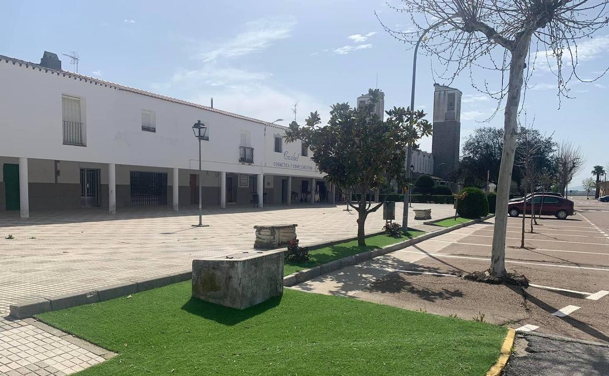 Se ha instalado césped artificial en varios puntos del municipio. 
