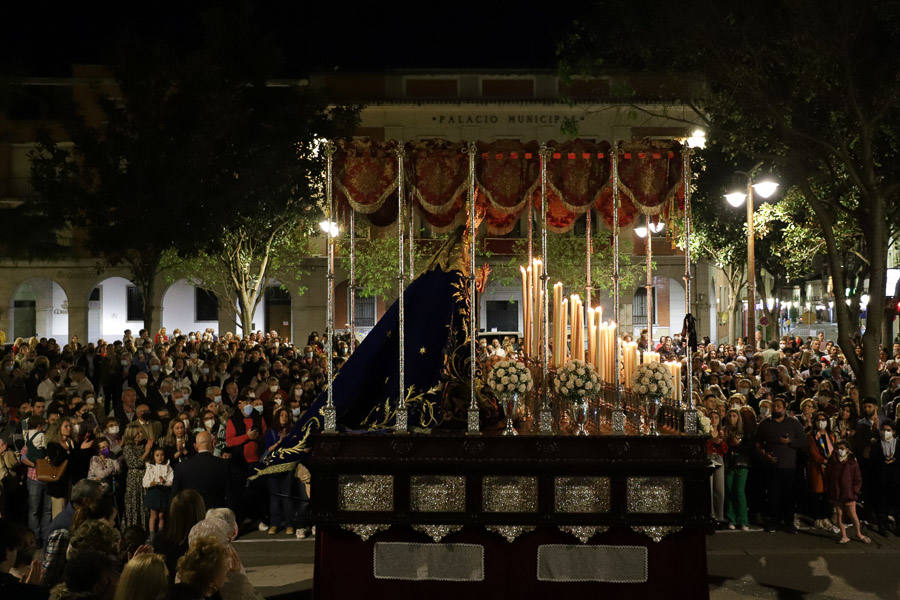 Emotiva procesión en la noche del Jueves Santo.