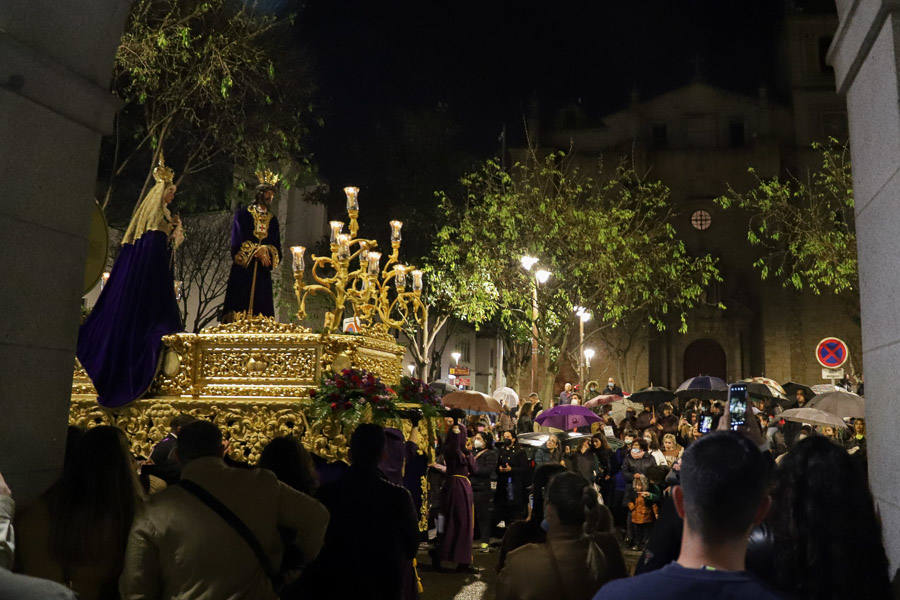 El Medinaceli y la Merced congregaron a muchos en la plaza de España.