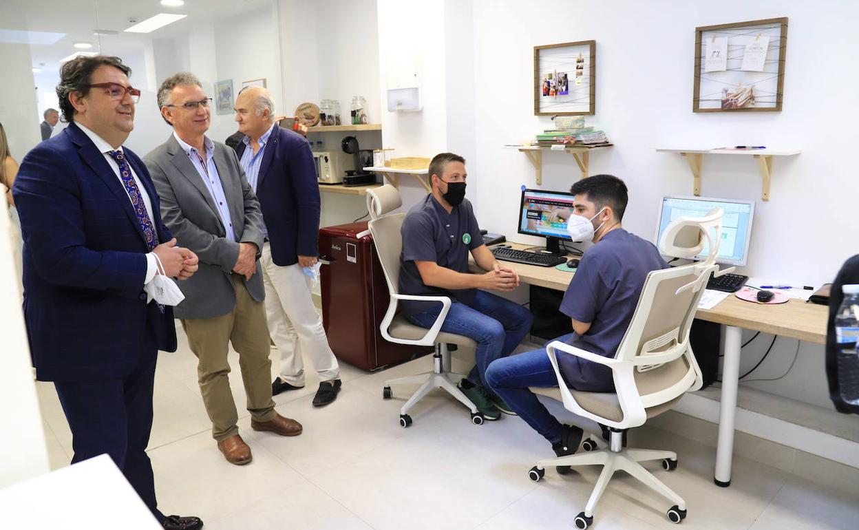 Visita de José María Vergeles y José Luis Quintana en el día de ayer. 