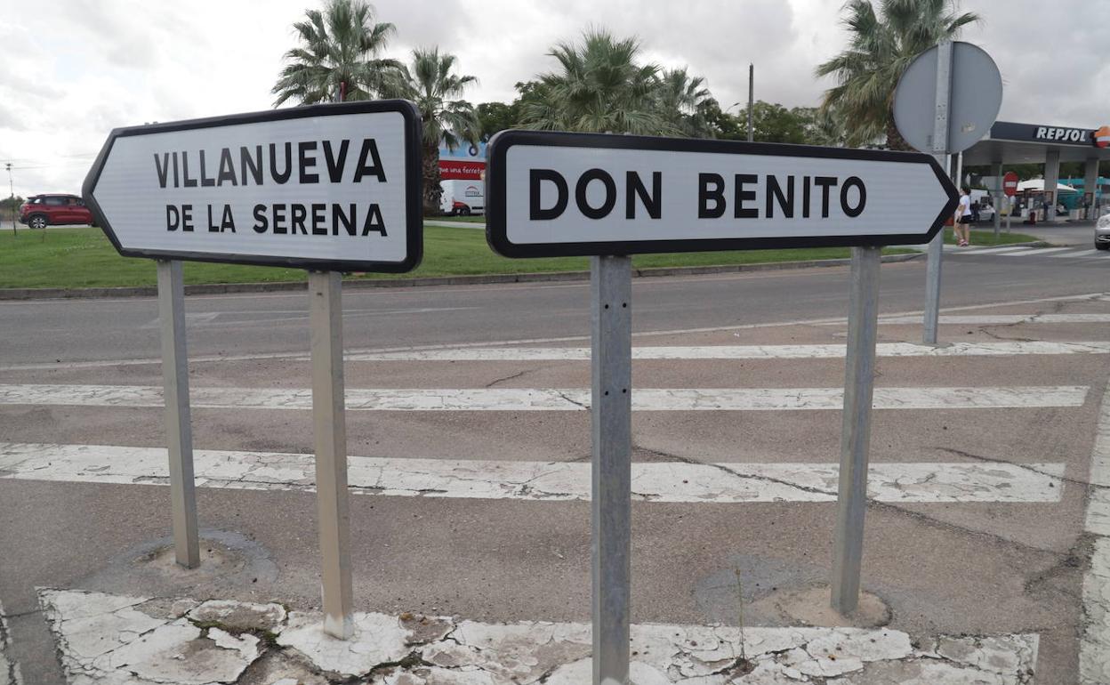 Carteles indicadores de ambas ciudades. 