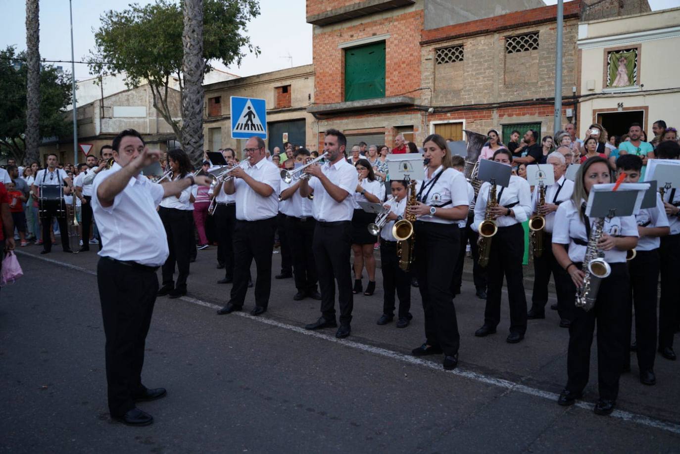 Recibimiento a la Virgen de las Cruces en Don Benito. 