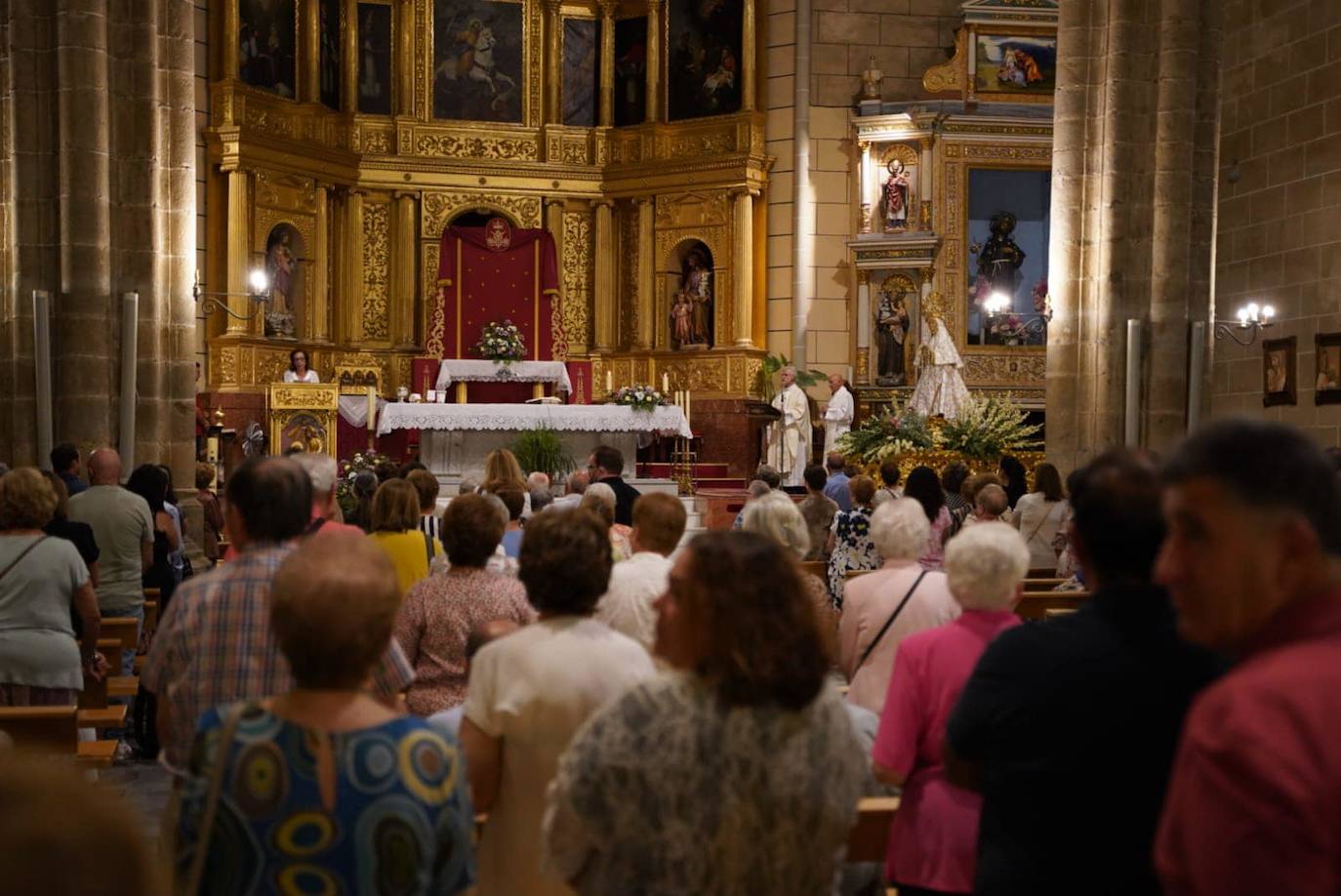 Recibimiento a la Virgen de las Cruces en Don Benito. 
