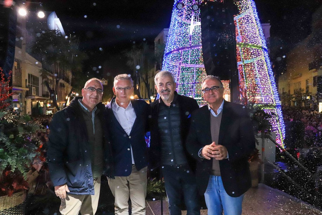 Carlos Sobera enciende la Navidad en Don Benito. 