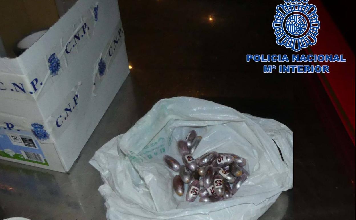 La Policía Nacional detiene a dos personas por tráfico de droga en dos locales de Don Benito y Villanueva de la Serena