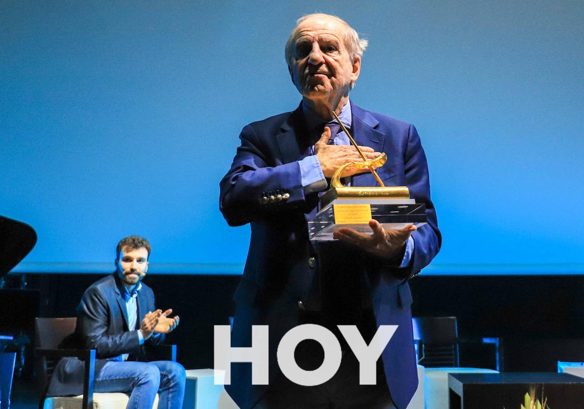José María García, agradecido por el Premio Santiago Castelo