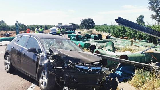 Cortada al tráfico la carretera entre Don Benito y Santa Amalia por un accidente