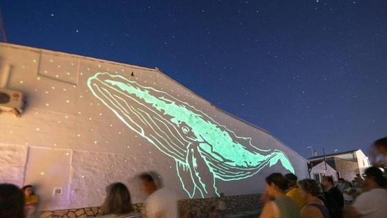 Varios murales iluminan calles y plazas los fines de semana en Vivares