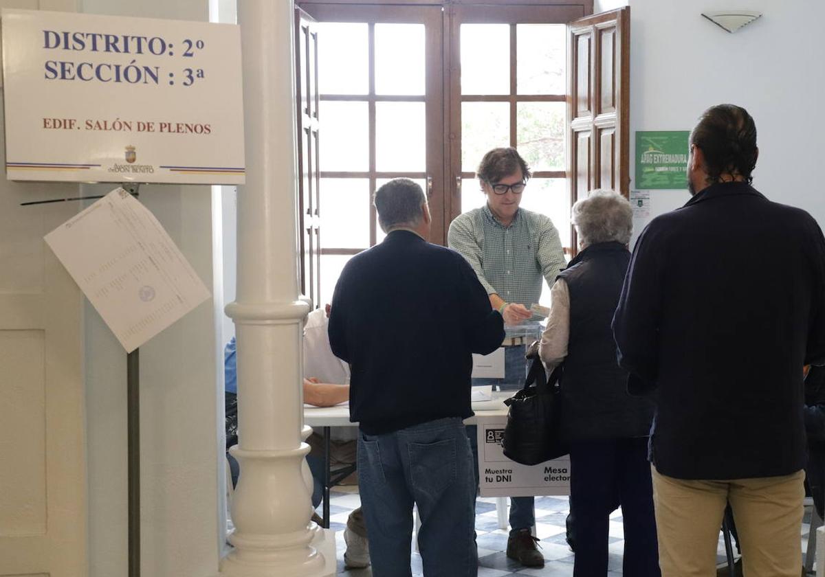 El Ayuntamiento aclimatará los colegios electorales para el 23-J