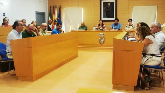 El Ayuntamiento nombra dos cargos de personal eventual
