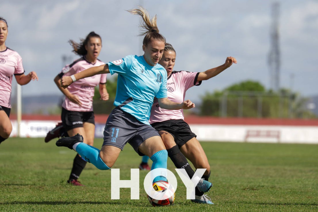Debut del Féminas Don Benito en el Vicente Sanz