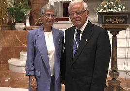 Francisco Muñoz recibe el Escudo de Oro de la ciudad