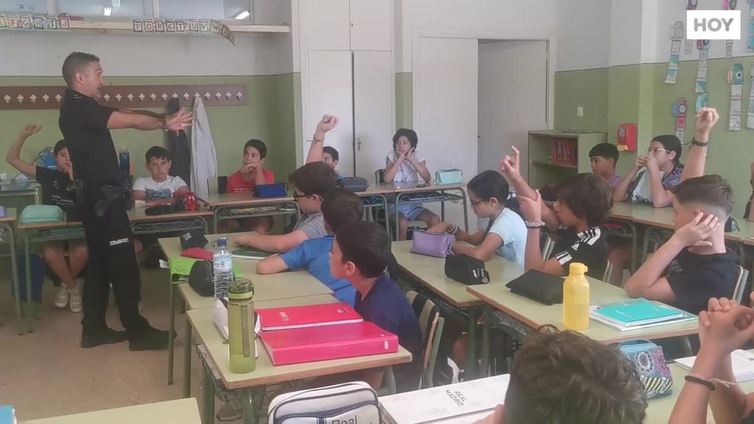 La Policía Nacional reanuda sus charlas informativas