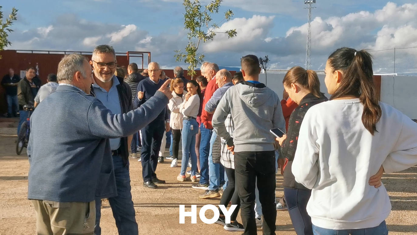 Gran expectación para las primeras entradas del Hernán Cortés - Betis