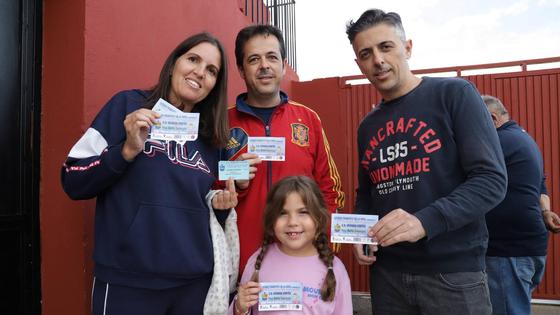 Gran expectación para las primeras entradas del Hernán Cortés - Betis