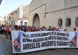 Manifestación realizada por la Plataforma N-430 en Santa Amalia en 2018.