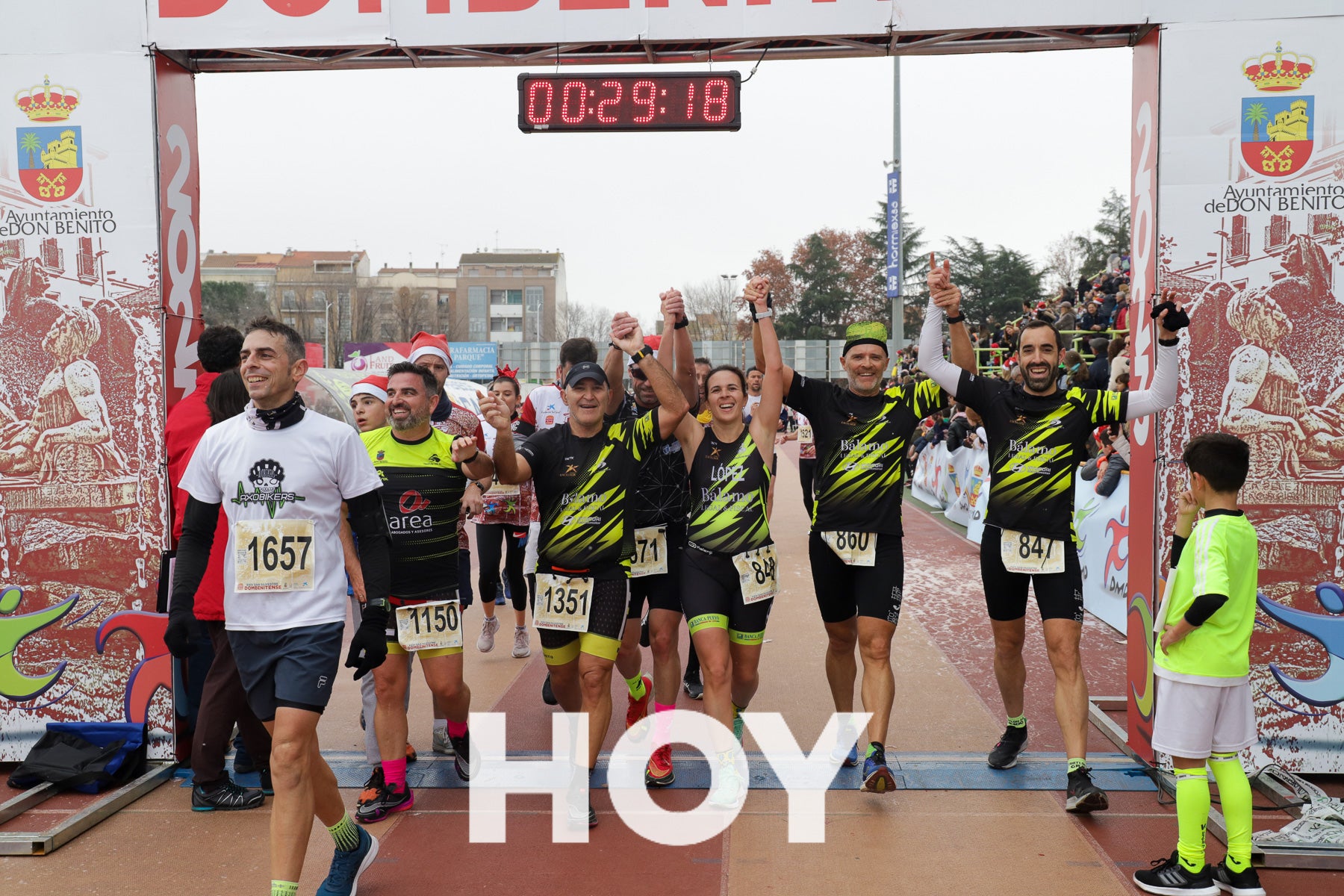 Diversión en la Sansilvestre Dombenitense para despedir el 2023