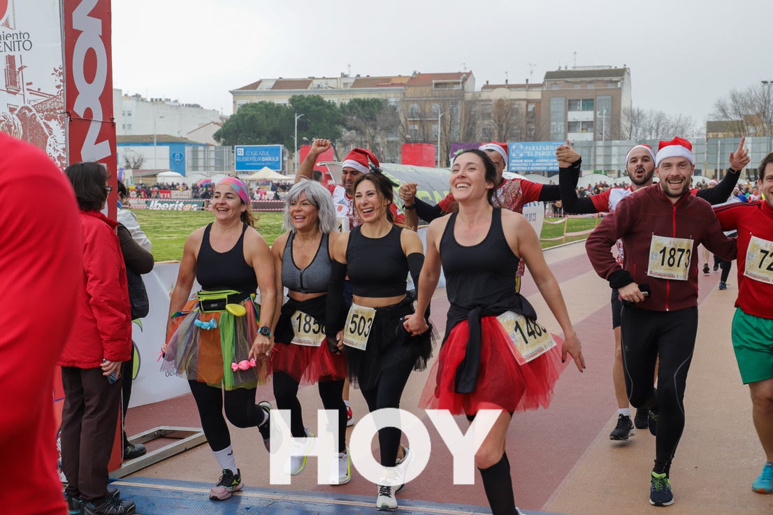 Diversión en la Sansilvestre Dombenitense para despedir el 2023