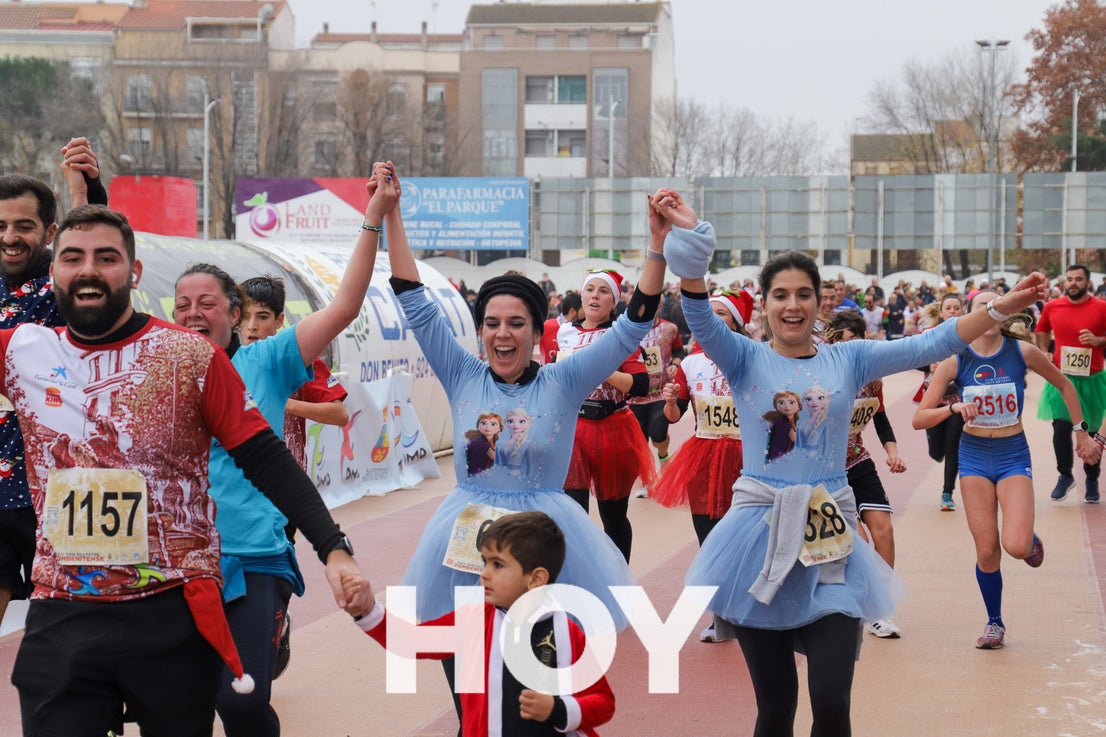Diversión en la Sansilvestre Dombenitense para despedir el 2023