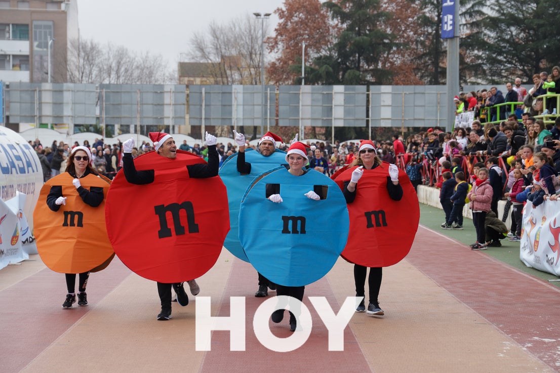 Diversión en la Sansilvestre Dombenitense para despedir el 2023