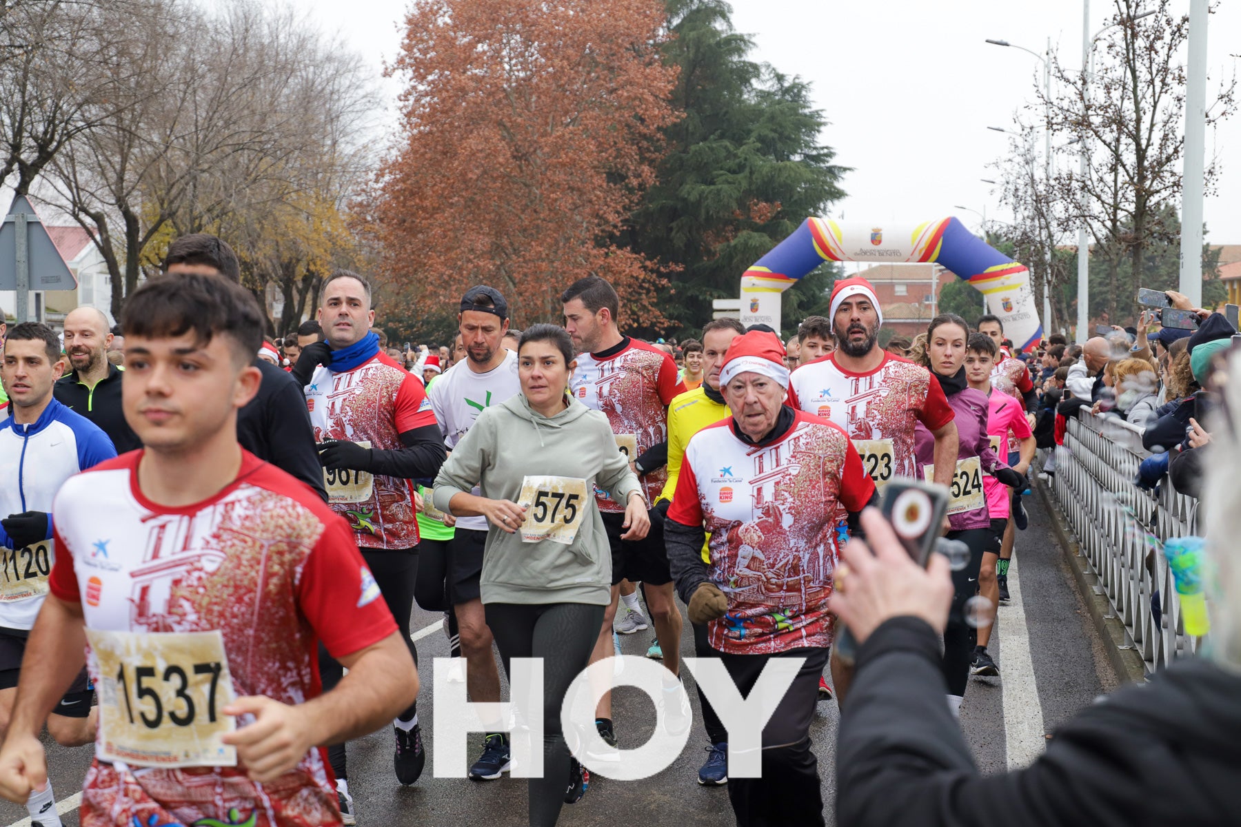 Diversión en la Sansilvestre Dombenitense para despedir el 2023