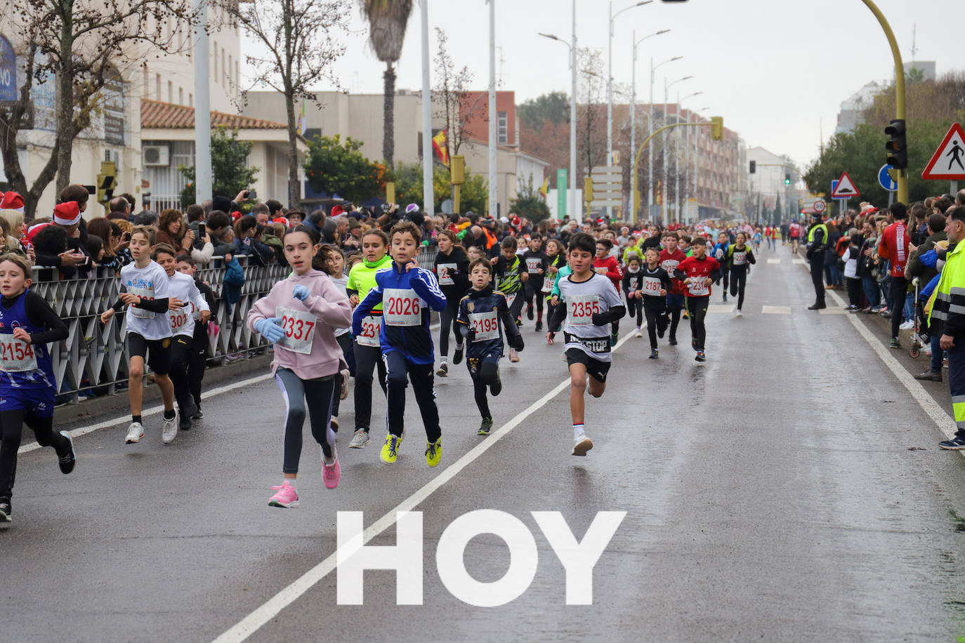 Los más pequeños disfrutan de la Sansilvestre Dombenitense