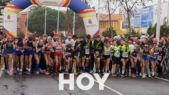 Los más pequeños disfrutan de la Sansilvestre Dombenitense