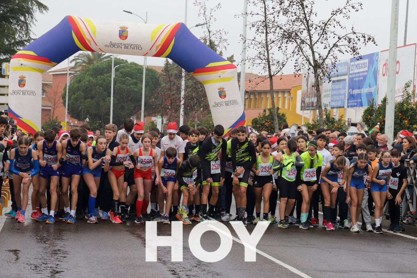 Los más pequeños disfrutan de la Sansilvestre Dombenitense