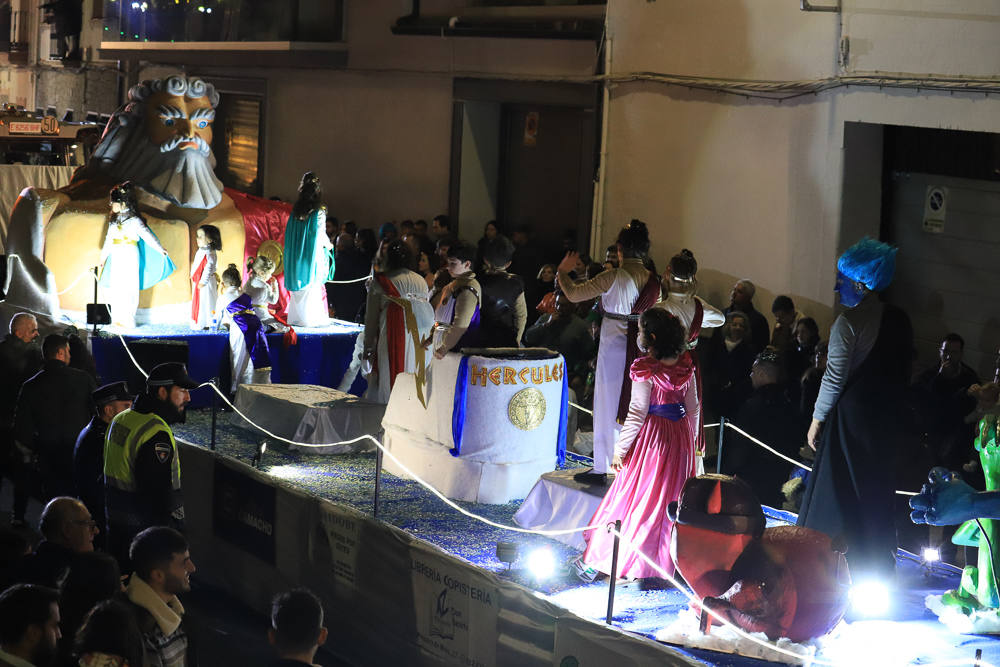 Un total de 21 carrozas formaron la cabalgata en Don Benito.