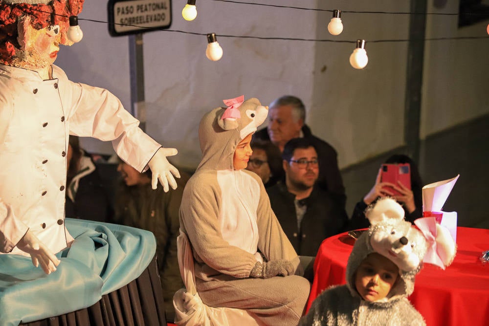  Un total de 21 carrozas formaron la cabalgata en Don Benito. 