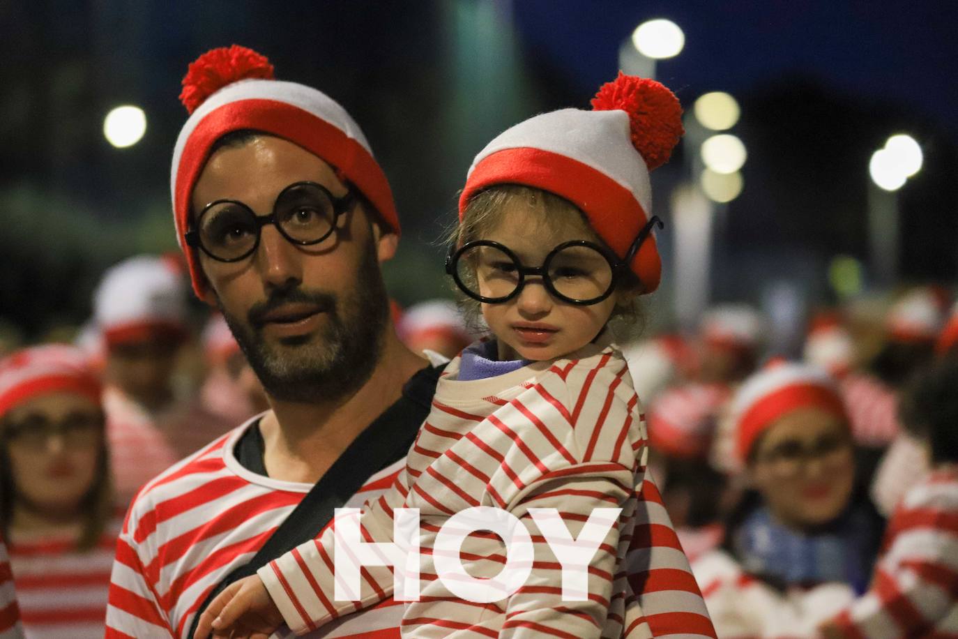 NIños y mayores participaron en un multitudinario desfile. 