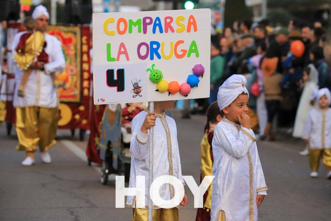 El desfile de este sábado contó con quince agrupaciones con un alto nivel. 