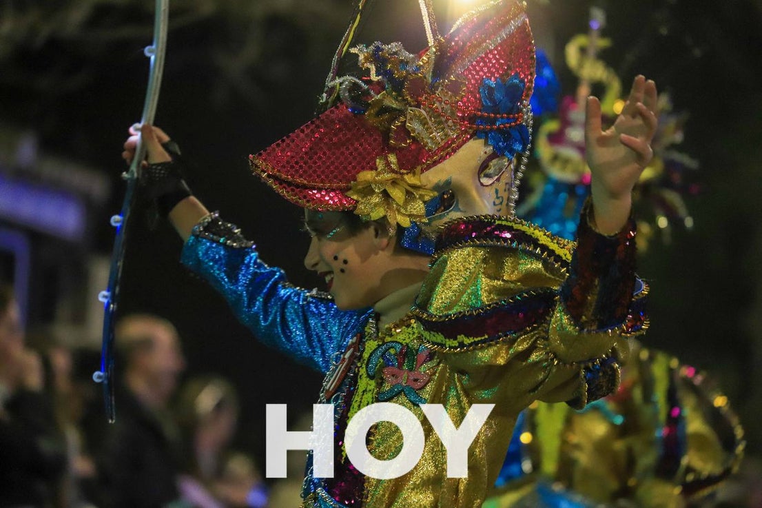 El desfile de este sábado contó con quince agrupaciones con un alto nivel. 