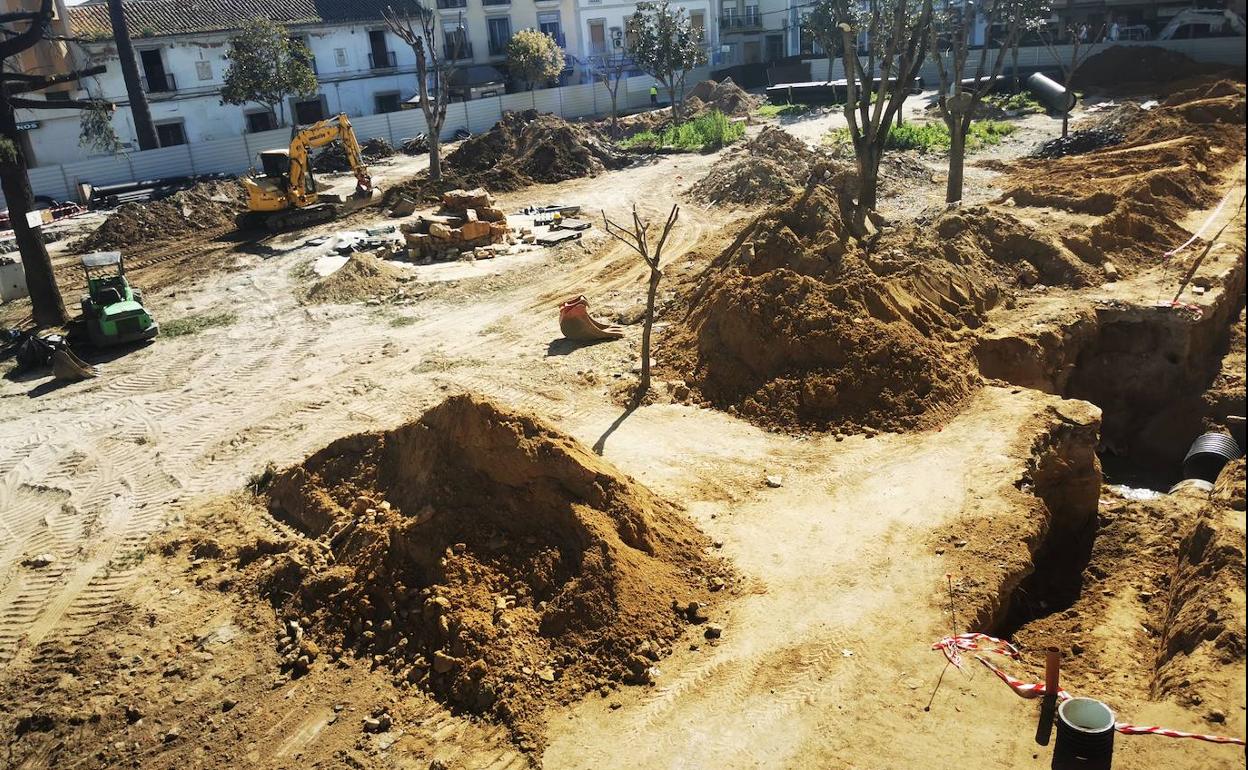 Las obras en la plaza de España obligan a cambiar los itinerarios procesionales de Semana Santa