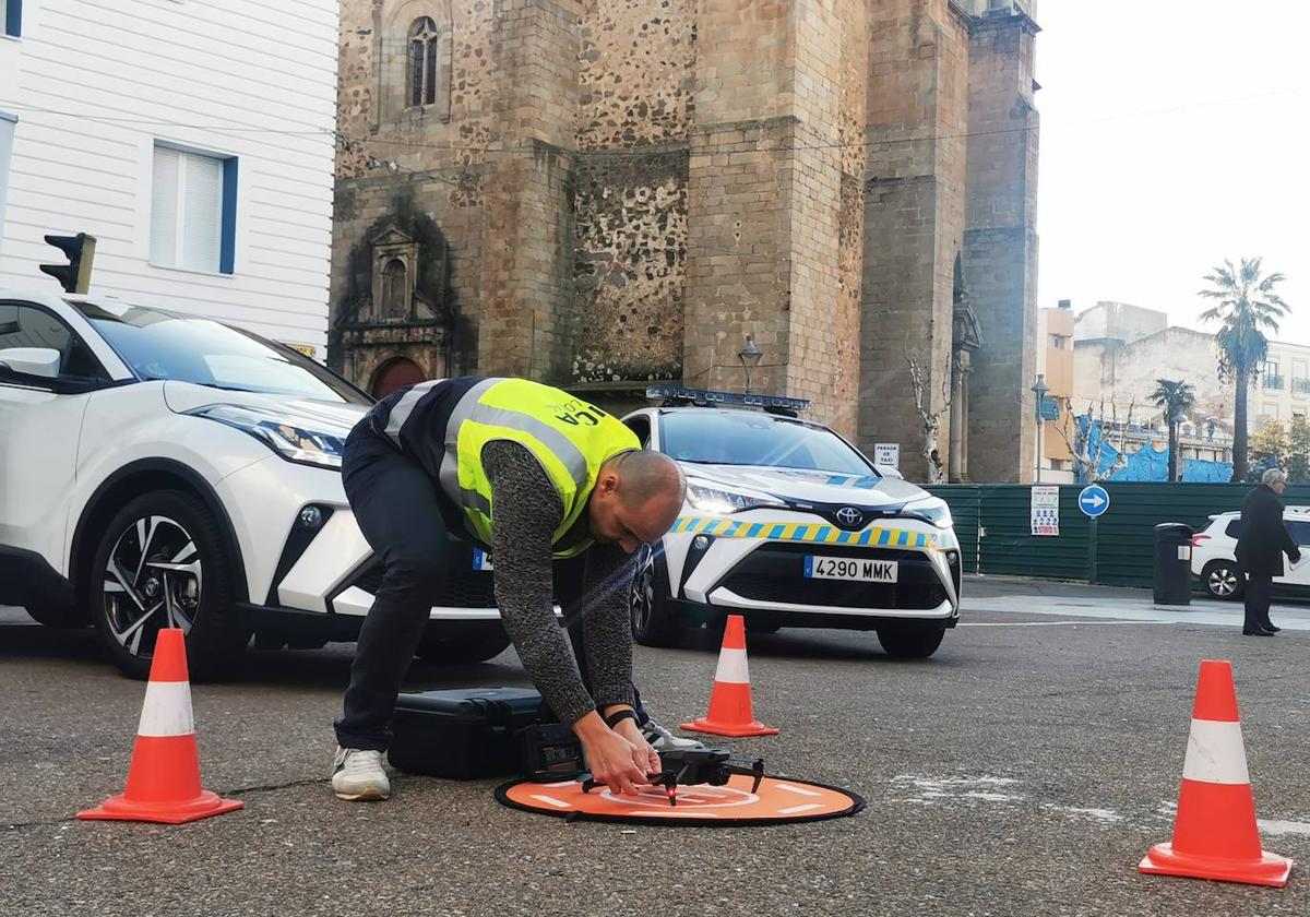 La Policía Local incorpora a su servicio un dron y tres nuevos vehículos