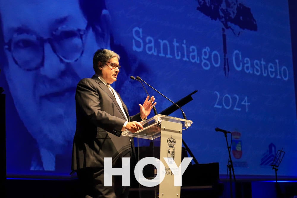 Juan Manuel de Prada recibe el Premio Santiago Castelo