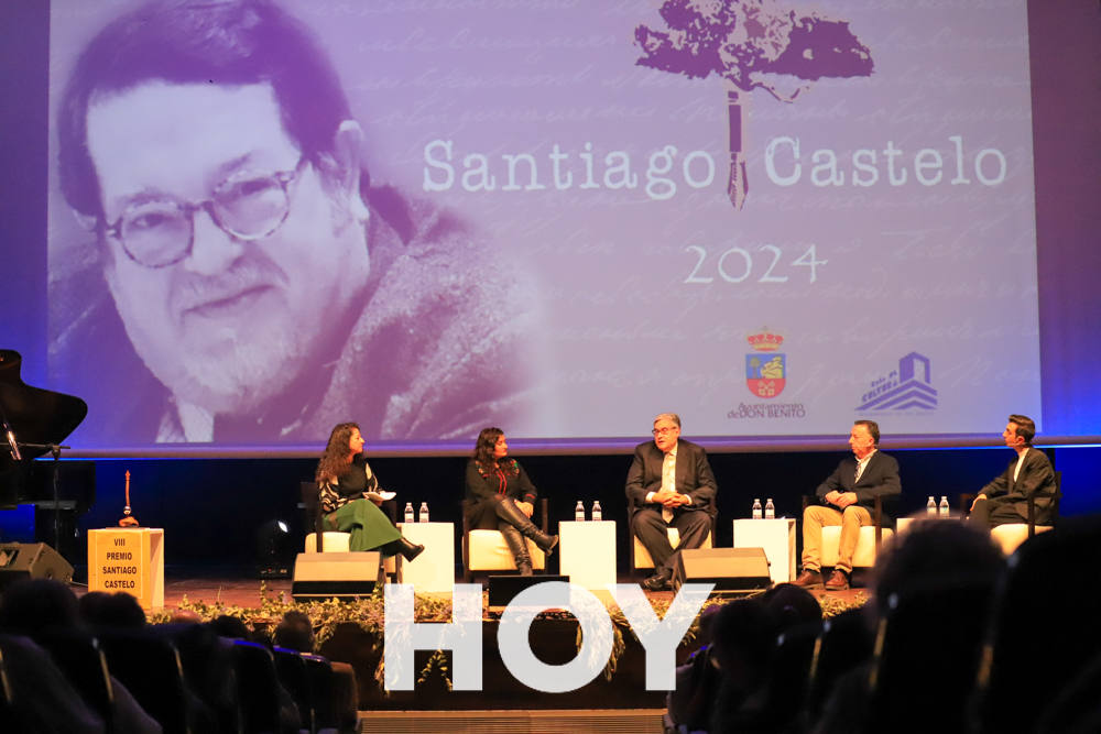 Juan Manuel de Prada recibe el Premio Santiago Castelo