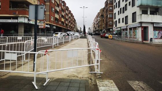 Apamex asesora sobre la accesibilidad de la calle Ayala y la plaza de España