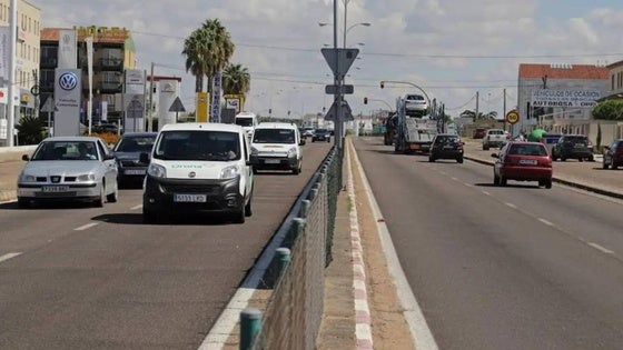 La Junta prevé iniciar en julio las obras del carril bici y acerado entre Don Benito y Villanueva