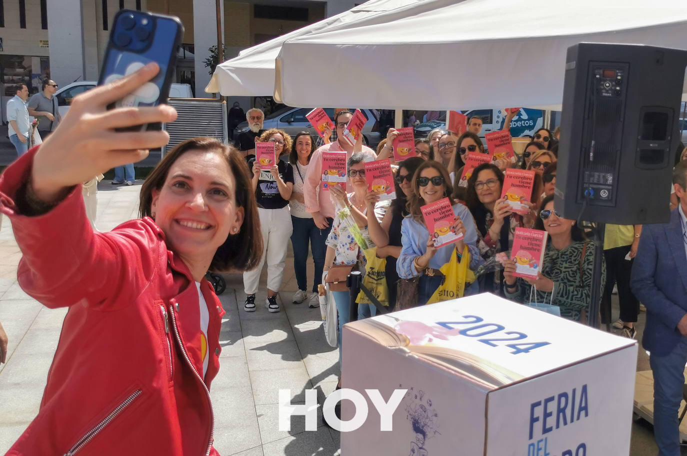 Nieves Herrero y Jesús Sánchez Adalid cierran una intensa Feria del Libro y de las Flores
