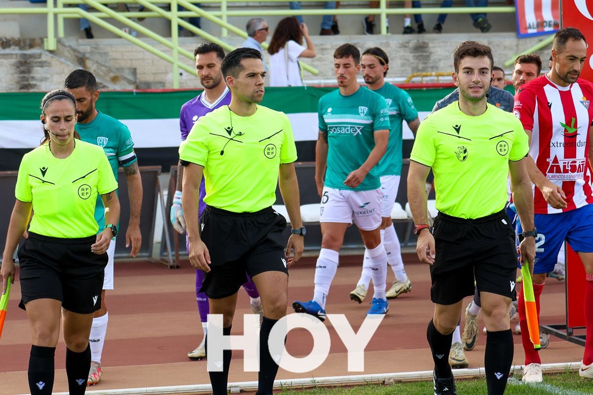 El derbi de las Vegas Altas quedó sin dueño